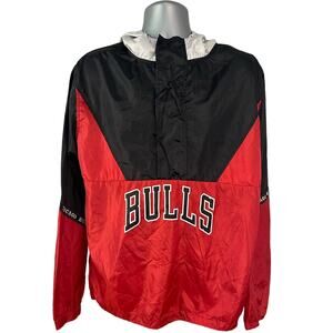 Vintage NBA Chicago Bulls Black and Red Quarter Snap Front Windbreaker Size M